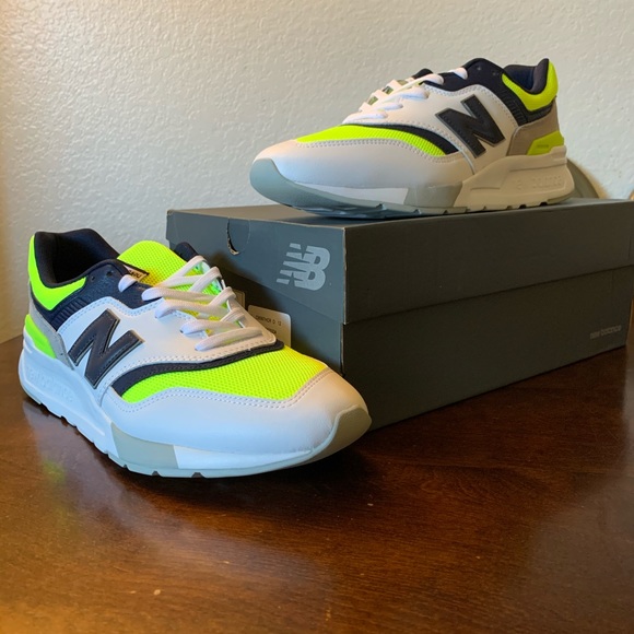 new balance 100 men gold